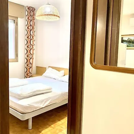 4 Posti Letto E Parcheggio Gratuito Lägenhet *