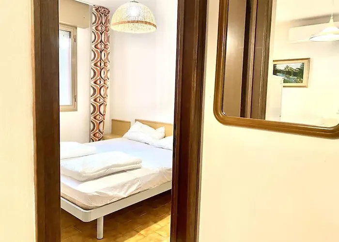 4 Posti Letto E Parcheggio Gratuito Lägenhet *